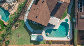 1976 HoustonGem Luminous Pool & HotTub sleeps11